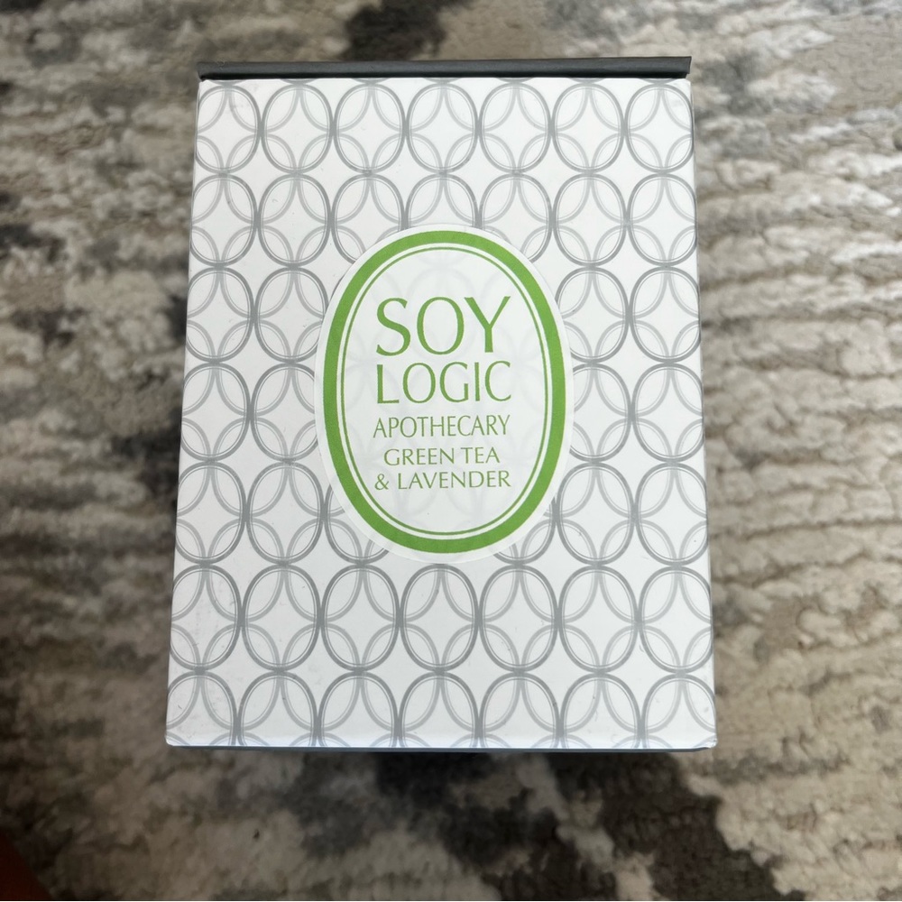 SOY LOGIC Green Tea & Lavender Duo Wick Candle